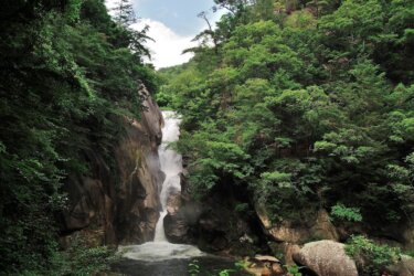 昇仙峡　【 仙娥滝をはじめ多くの絶景を見られる景勝地 】