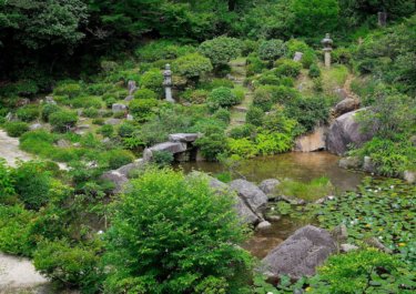 西福寺（敦賀市）の書院庭園　～回廊で浄土経典を再現した名園～
