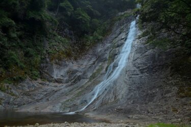 観音滝（江津市）～迫力と優美さを兼ね備えた島根県の名瀑～