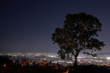 若草山　山頂から見る夜景　～古都を望む新日本三大夜景～