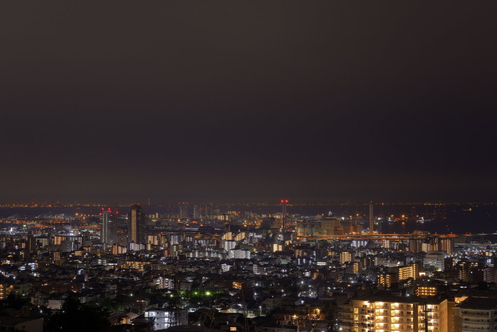 灘丸山公園の夜景 神戸の市街地を一望 住宅街にある展望公園 散策同好会 旅の軌跡と備忘録