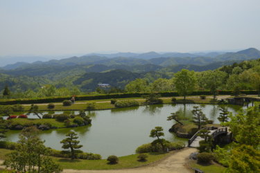 東林苑（神石高原ホテル）～壮大な借景を持つ絶景庭園～