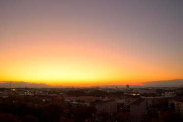 「多摩丘陵パノラマの丘」から見る夜景　～夕景も綺麗な多摩地区有数の夜景の名所～