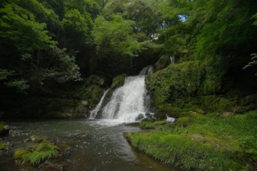 魚切の滝（神石高原町）　～仁吾川の上流を流れる段瀑～