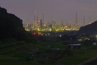 児島宇野津の棚田 　～棚田から見る水島コンビナートの工場夜景～