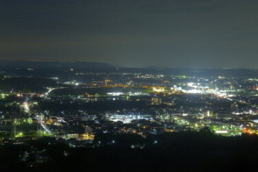 光明寺の駐車場から見る夜景（ 兵庫県加東市 ）