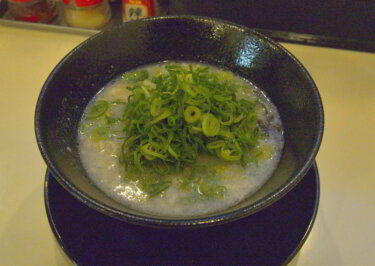 博多とんこつ とん龍 御立店（兵庫県姫路市）で豚骨ラーメンを食べてきました。