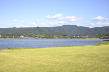 足湯や温泉スタンドが整備された（鳥取県湯梨浜町）めぐみのゆ公園に行ってきました。