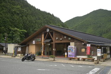 道の駅「杉原紙の里・多可」（兵庫県多可町）のレストラン車留満で食事をしてきました。