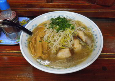 華力（徳島県美馬市脇町）　でラーメンを食べてきました。
